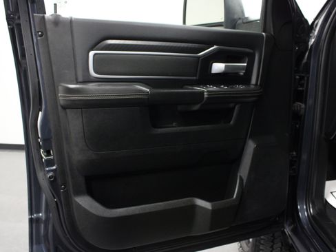 Used 2025 RAM 2500 Big Horn AWD/4WD image 11
