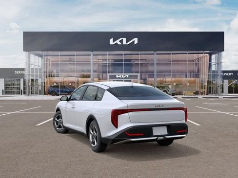 New 2026 Kia K4 FWD image 4