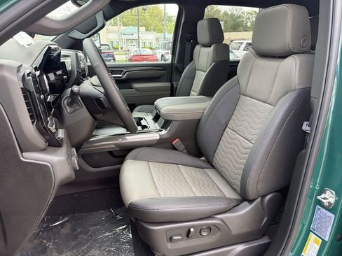 New 2026 Chevrolet Silverado 2500 ZR2 w/ LPO, Dark Essentials Package AWD/4WD image 12
