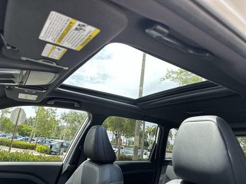 Certified 2025 Subaru Forester Touring AWD/4WD image 22