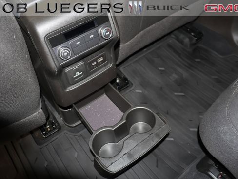 Certified 2023 GMC Acadia SLE w/ Driver Convenience Package image 14