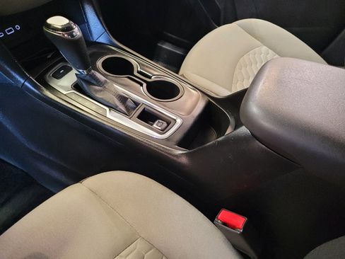 Used 2019 Chevrolet Equinox LT w/ LPO, Floor Liner Package AWD/4WD image 26