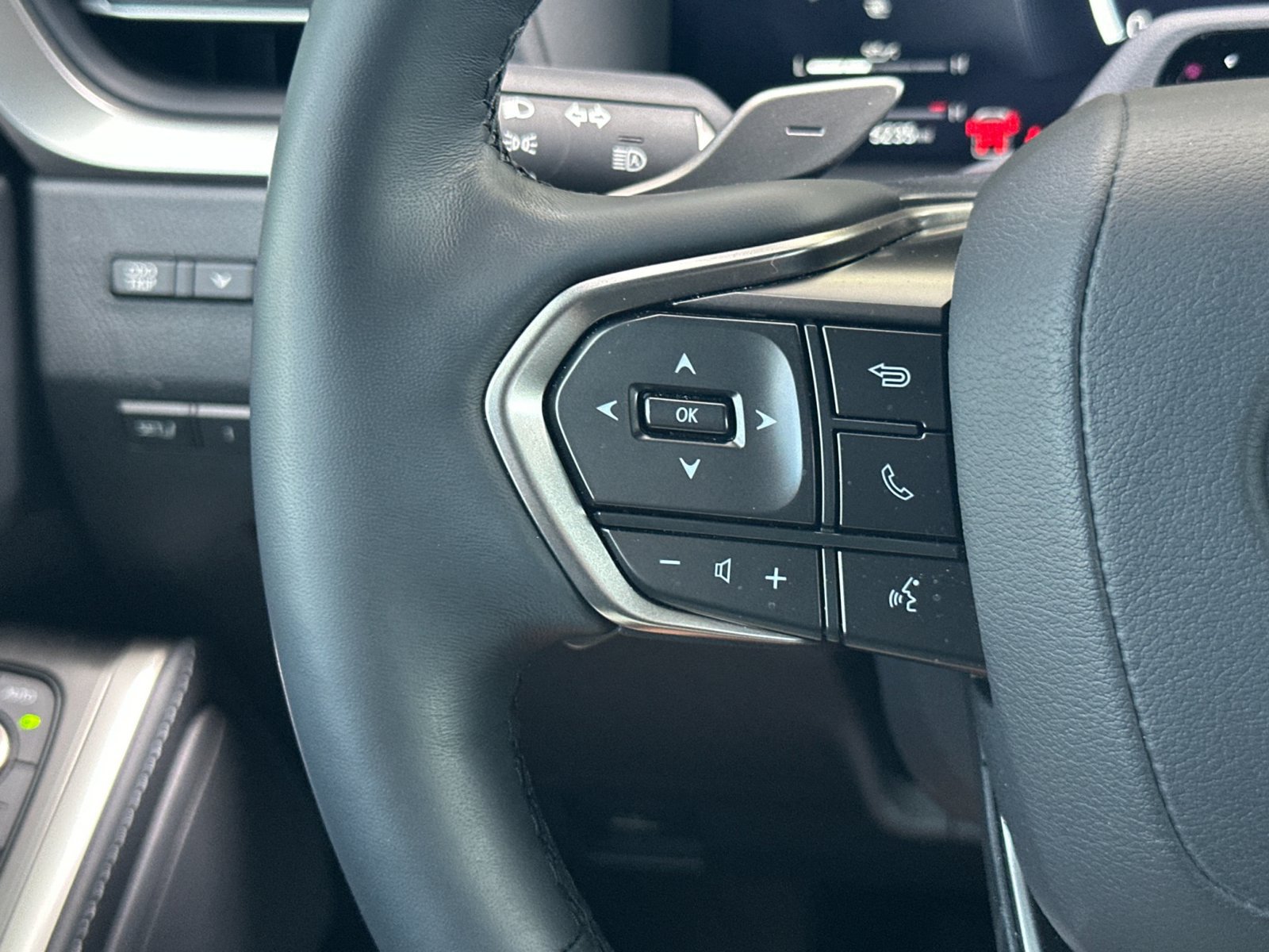 Used 2025 Lexus GX 550 w/ Cold Area Package AWD/4WD image 27