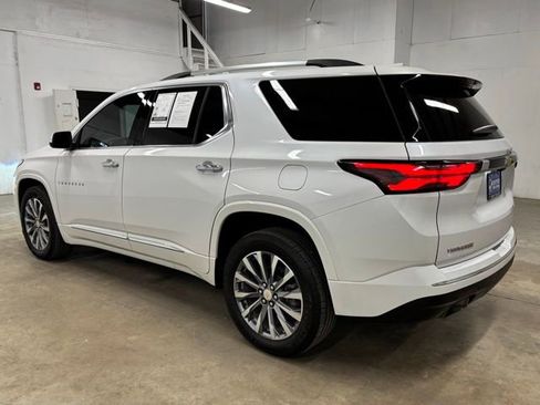 Used 2023 Chevrolet Traverse Premier w/ LPO, Floor Liner Package FWD image 5