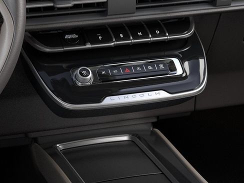 New 2024 Lincoln Corsair AWD w/ Equipment Group 101A image 15