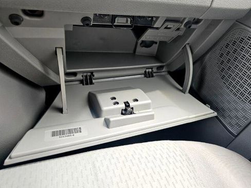 Used 2011 Ford E-350 and Econoline 350 XLT image 19