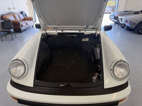 Used 1988 Porsche 911 Carrera RWD image 46