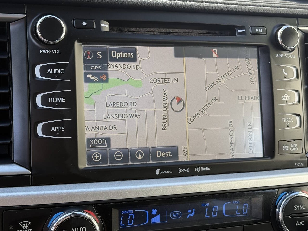 Used 2018 Toyota Highlander XLE FWD image 12