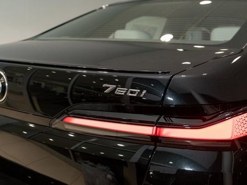 New 2026 BMW 760i xDrive w/ Executive Package image 10