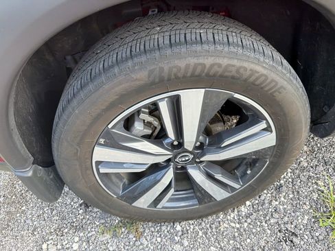 Certified 2023 Nissan Rogue SL w/ SL Premium Package FWD image 16