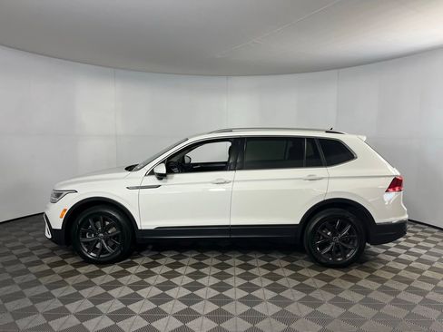Used 2024 Volkswagen Tiguan SE image 10