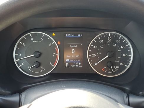 Certified 2022 Nissan Sentra S image 9