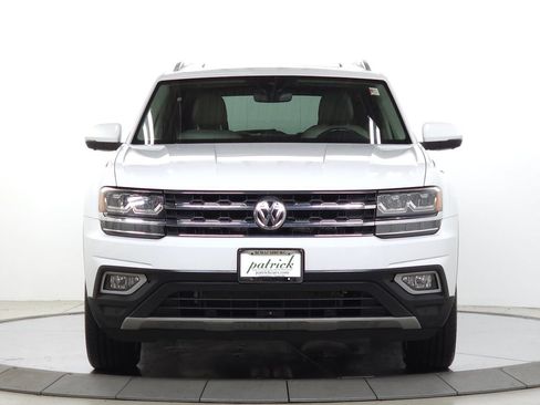 Used 2018 Volkswagen Atlas SEL Premium AWD/4WD image 2