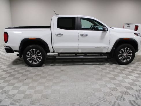 Used 2023 GMC Canyon Denali AWD/4WD image 12