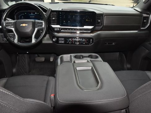 Used 2023 Chevrolet Silverado 1500 LT AWD/4WD image 16