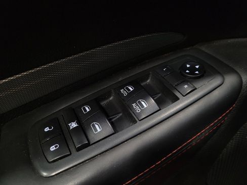 Used 2018 Dodge Durango R/T w/ Blacktop Package AWD/4WD image 27