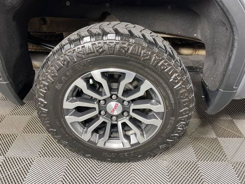 Used 2022 GMC Sierra 1500 AT4 w/ AT4 Preferred Package image 12