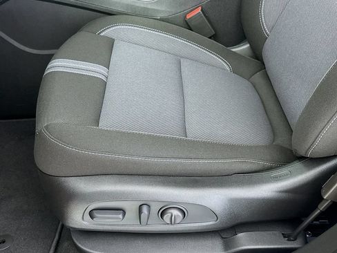 New 2026 Chevrolet Blazer LT w/ Convenience Package FWD image 21