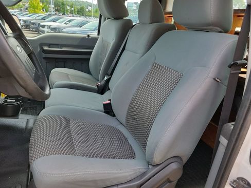 Used 2011 Ford F250 XL w/ Skid Plate Pkg AWD/4WD image 11