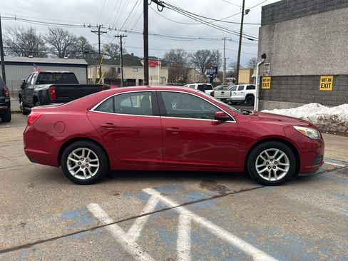 Used 2013 Chevrolet Malibu Eco w/ Power Convenience Package image 9