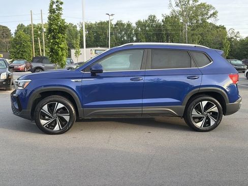 Used 2023 Volkswagen Taos SE AWD/4WD image 6