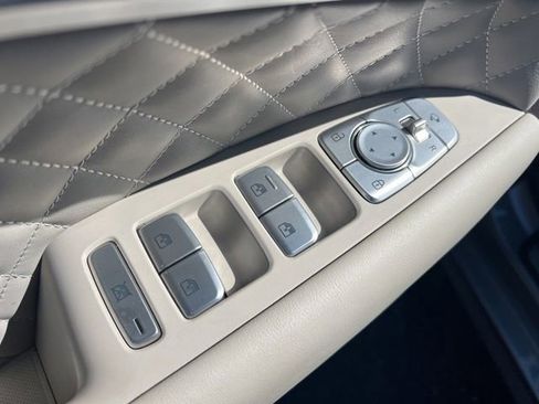 Used 2022 Genesis G70 3.3T w/ Sport Prestige Package image 30