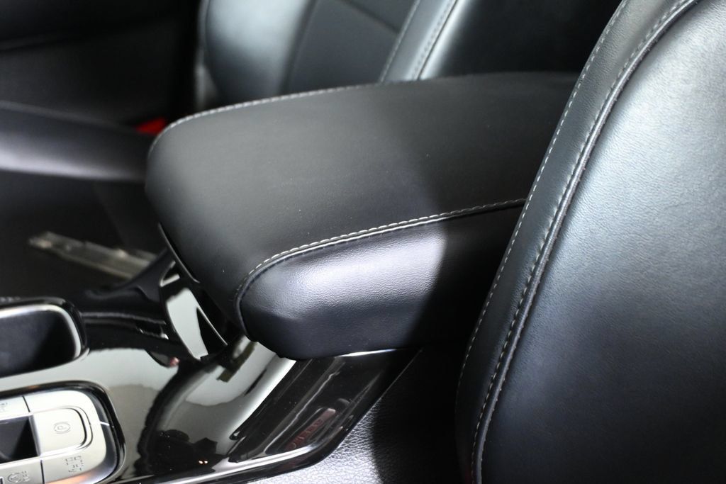 Used 2024 Kia Telluride S AWD/4WD image 25