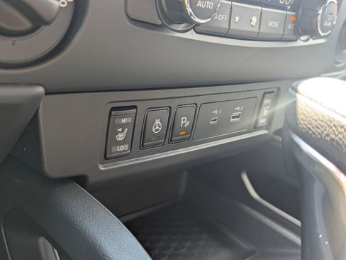 New 2026 Nissan Frontier SV w/ All-Weather Content Package AWD/4WD image 30