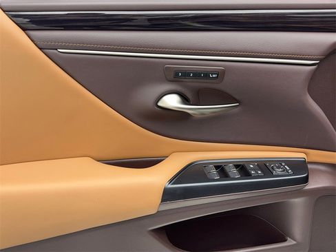 Used 2020 Lexus ES 350 w/ Premium Package image 37