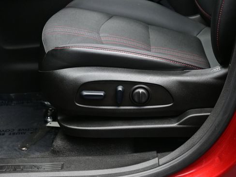 Used 2023 Chevrolet Equinox RS image 13