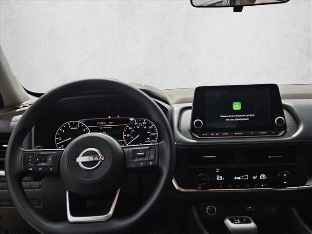 Used 2023 Nissan Rogue SV FWD image 14