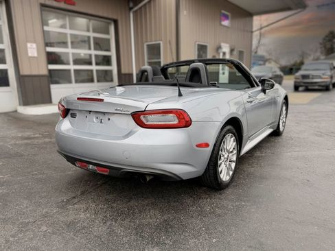 Used 2019 FIAT 124 Spider Classica w/ Technology Group image 8