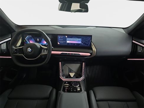 Used 2025 BMW X3 xDrive30i w/ Convenience Package image 13