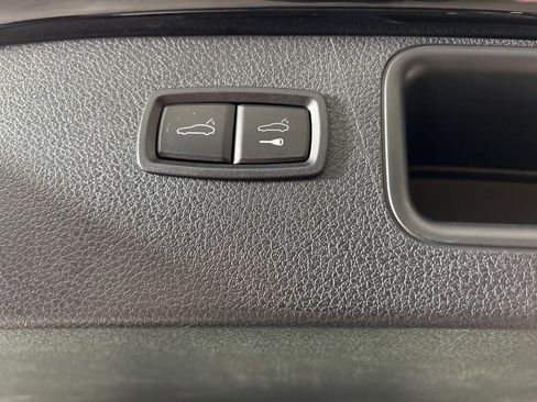 Certified 2021 Porsche Macan S image 18