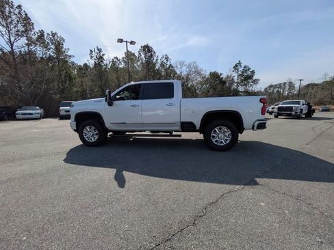Used 2025 Chevrolet Silverado 2500 High Country w/ Technology Package image 7
