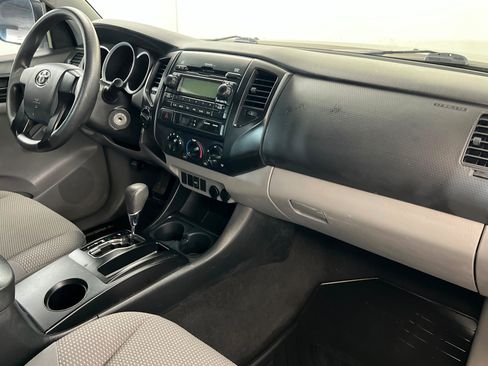 Used 2012 Toyota Tacoma 4x4 Regular Cab image 16