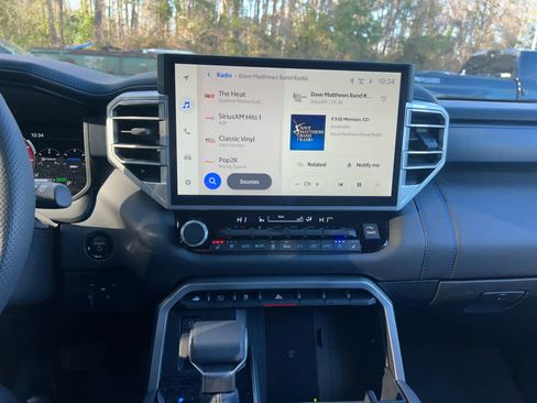 Used 2025 Toyota Sequoia Platinum image 14