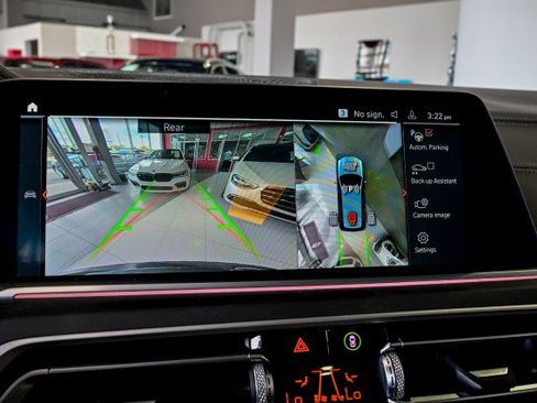 Used 2022 BMW X7 xDrive40i w/ Premium Package image 50