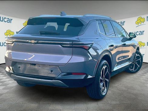 Used 2025 Chevrolet Equinox EV LT image 6