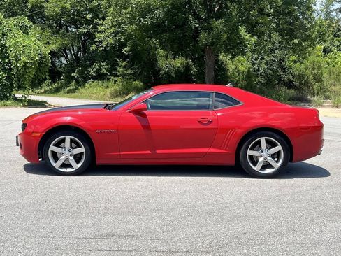 Used 2011 Chevrolet Camaro LT RWD image 3
