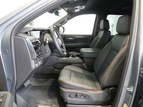 Used 2025 GMC Yukon AT4 w/ Premium Trailering Package AWD/4WD image 15