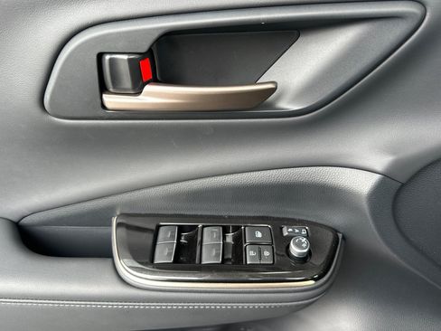 Certified 2026 Toyota Crown AWD/4WD image 10