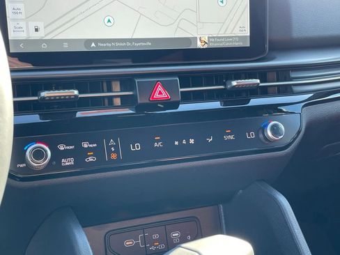 New 2026 Kia Sportage SX AWD/4WD image 16