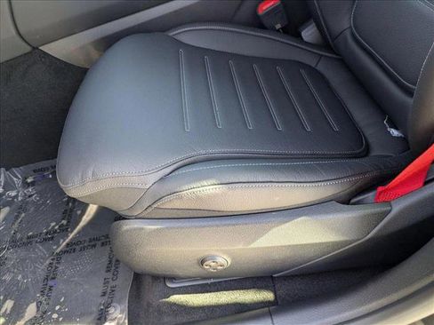 New 2025 Mercedes-Benz GLC 43 AMG 4MATIC Coupe image 4