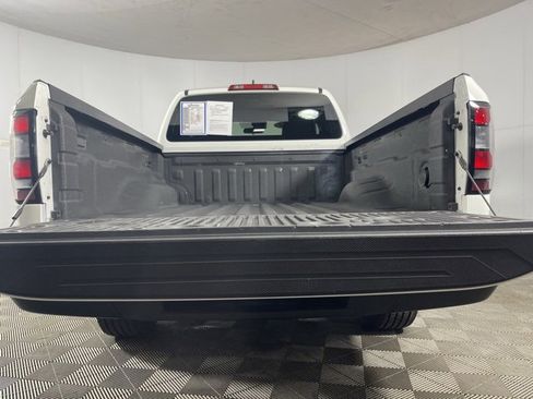 Used 2024 Nissan Frontier S w/ S Utility Package image 4