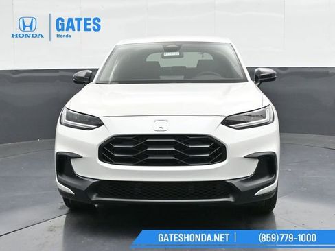 Used 2025 Honda HR-V Sport image 5