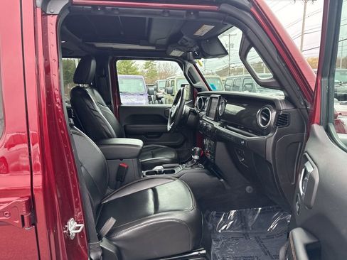 Used 2021 Jeep Wrangler Unlimited Rubicon w/ Trailer Tow Package image 29