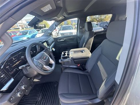 New 2026 GMC Sierra 1500 Elevation image 11