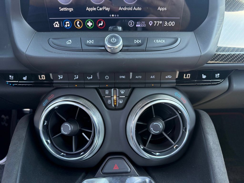 Used 2020 Chevrolet Camaro ZL1 RWD image 21