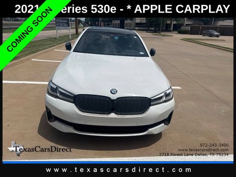 Used 2021 BMW 530e w/ Parking Assistance Package RWD image 2